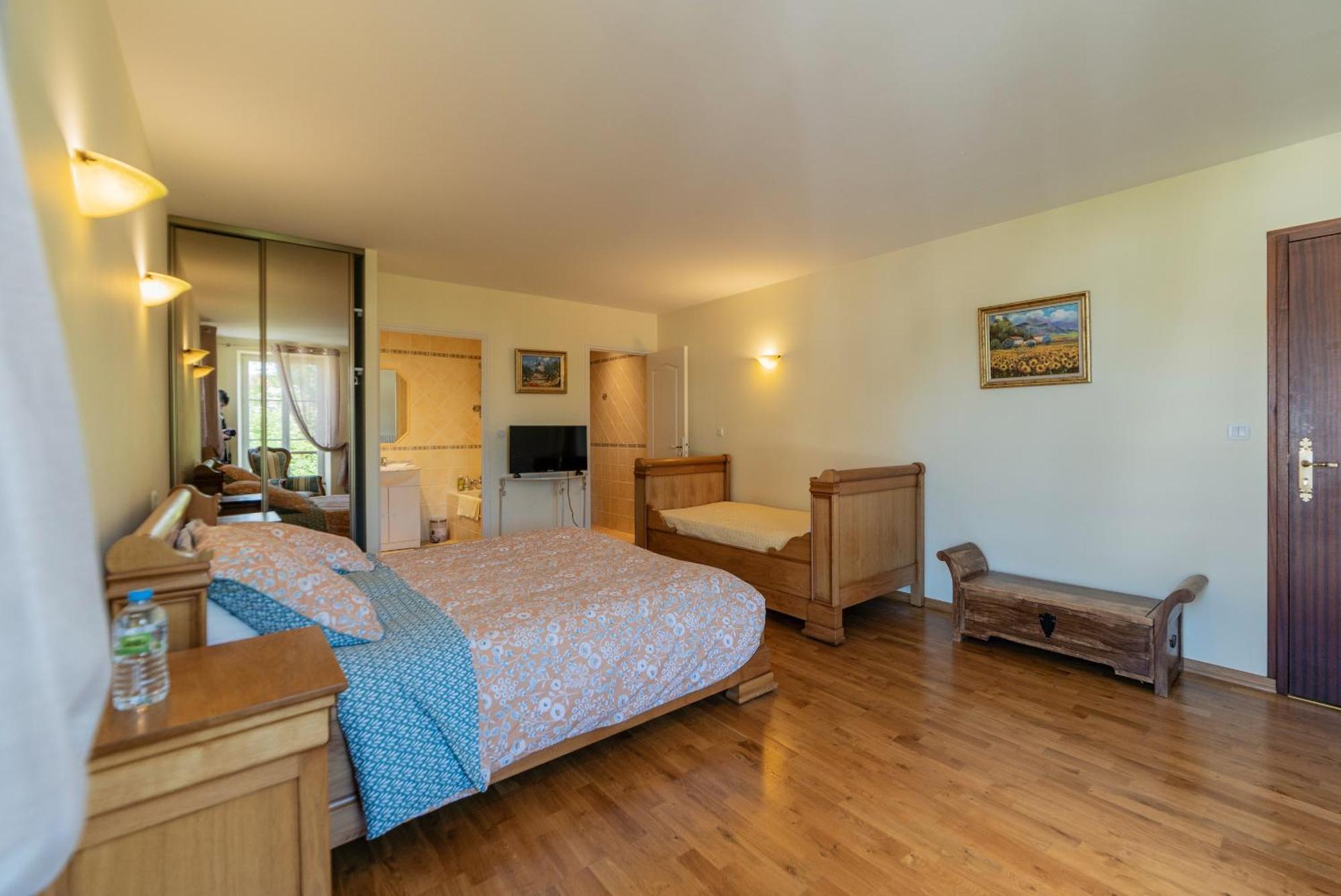 Chambre D'Hotes Le Val Du Chapelain Bed and Breakfast Montigny-la-Resle Habitación foto